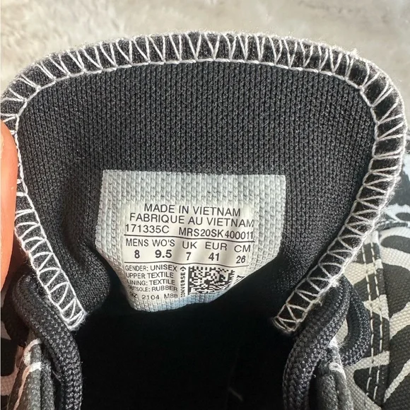 Black White  Low Top Converse - Picture 11 of 15